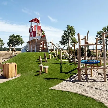 Reetland Am - Luxusplus Reetdachvilla Mit 4 Schlafzimmern, Aussensauna, Loungebereich Und Kamin H09